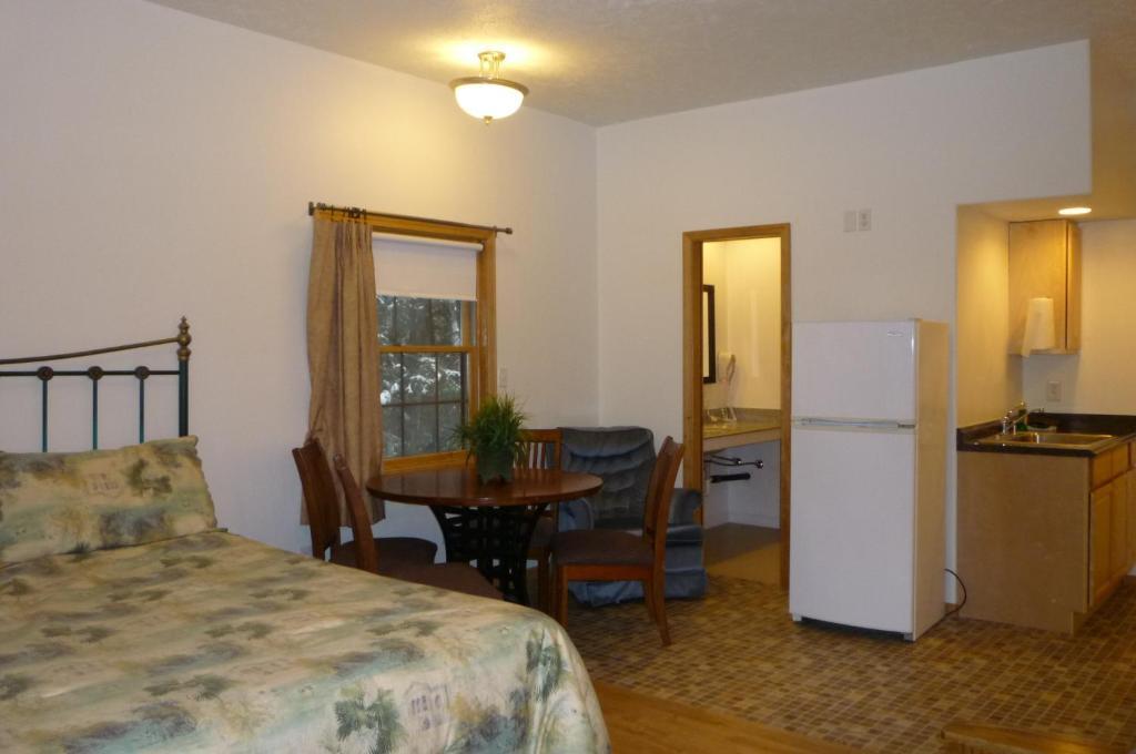 פיירבנקס Abbey Archway Inn חדר תמונה
